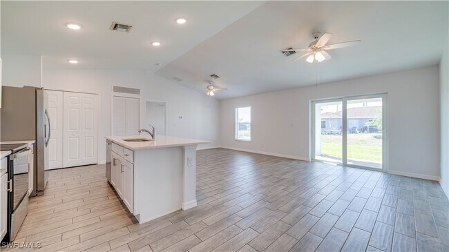 Primary Photo - 202 NW 25th St