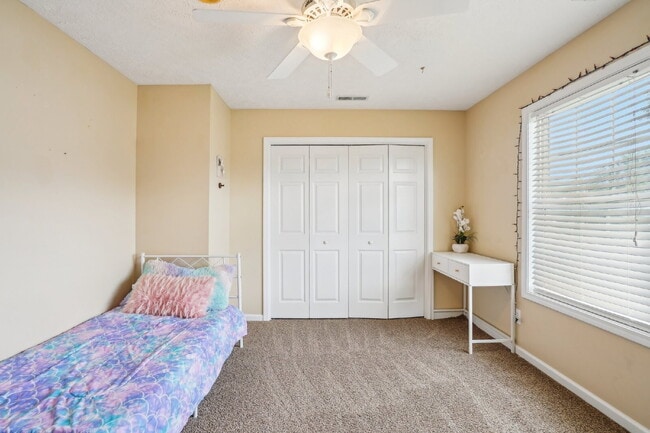 Building Photo - 754 McClain Dr