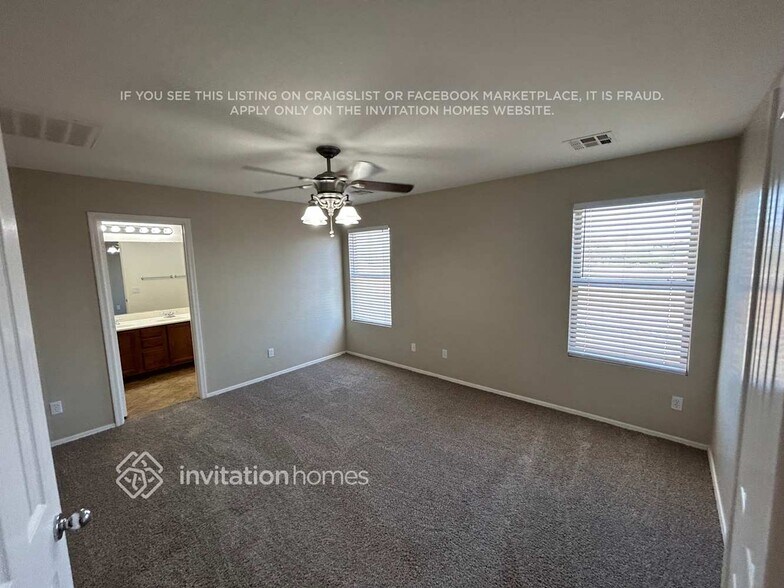 Building Photo - 6707 W Desert Ln