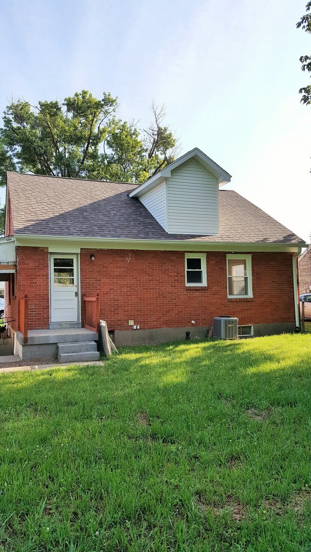 Building Photo - FANTASTIC Renovation!  This Brick Cape Cod...