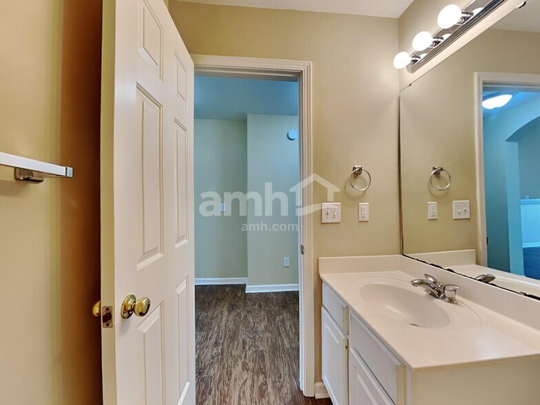 Building Photo - 284 Sweet Alyssum Dr