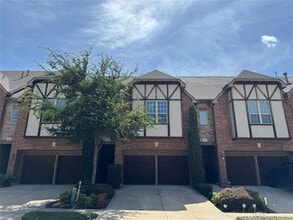 Building Photo - 2669 Sherwood Dr