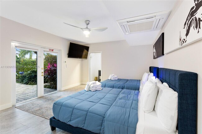 Building Photo - 418 SE 3rd Terrace