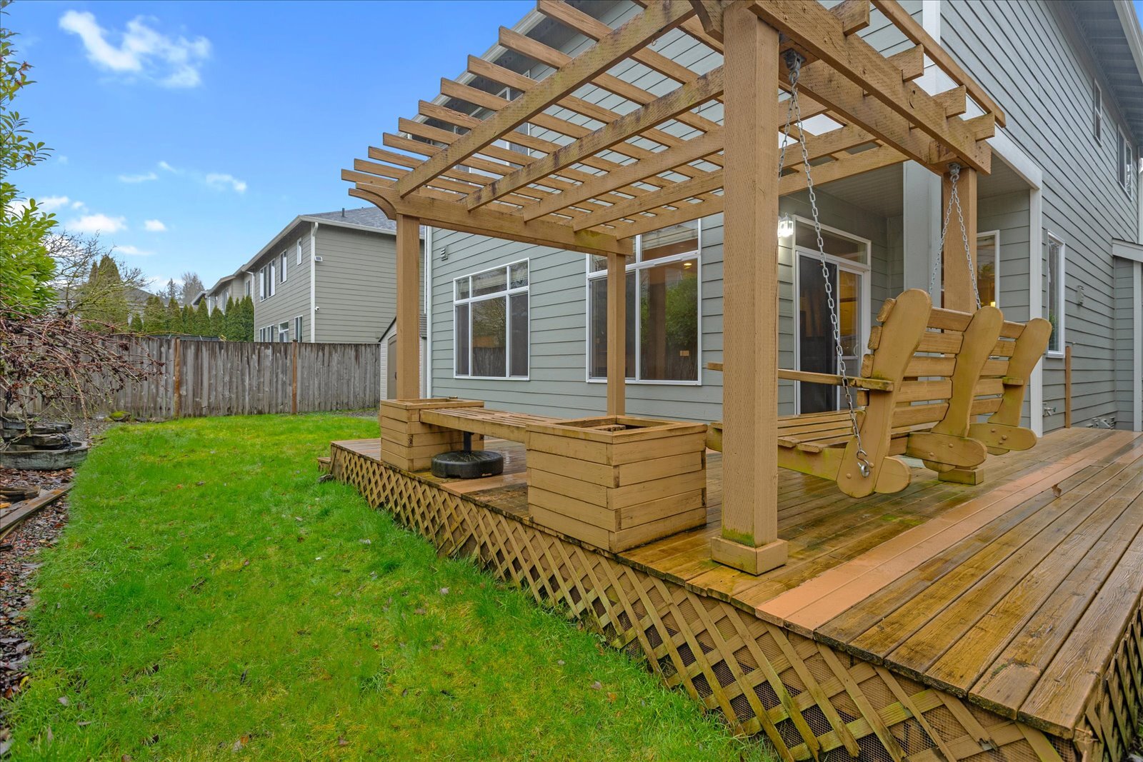 Building Photo - 5926 SE 2nd Ct