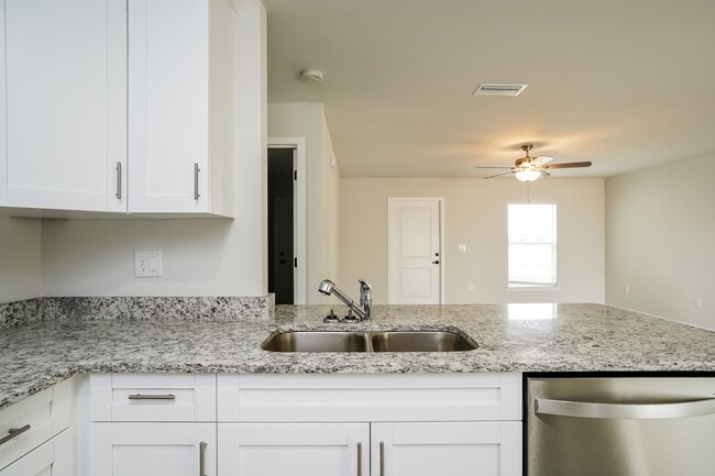 Building Photo - 1193 Venus Lp