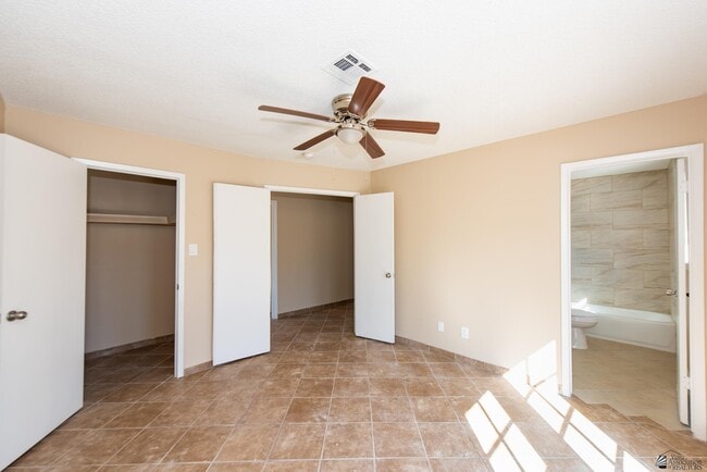 Building Photo - 4597 W 18th Pl