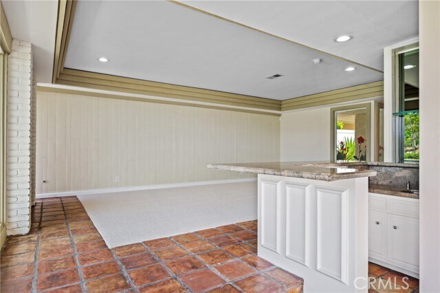 Building Photo - 7117 Avenida Altisima