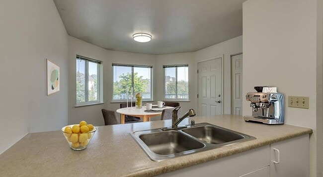 Building Photo - Trail Lodge