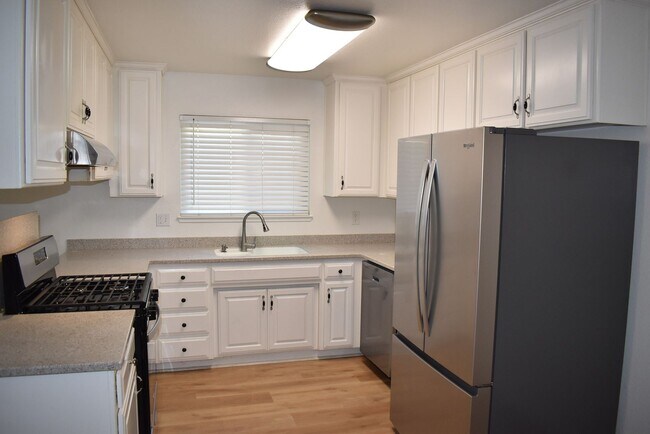 Building Photo - Updated and Well Maintained Winters Home!