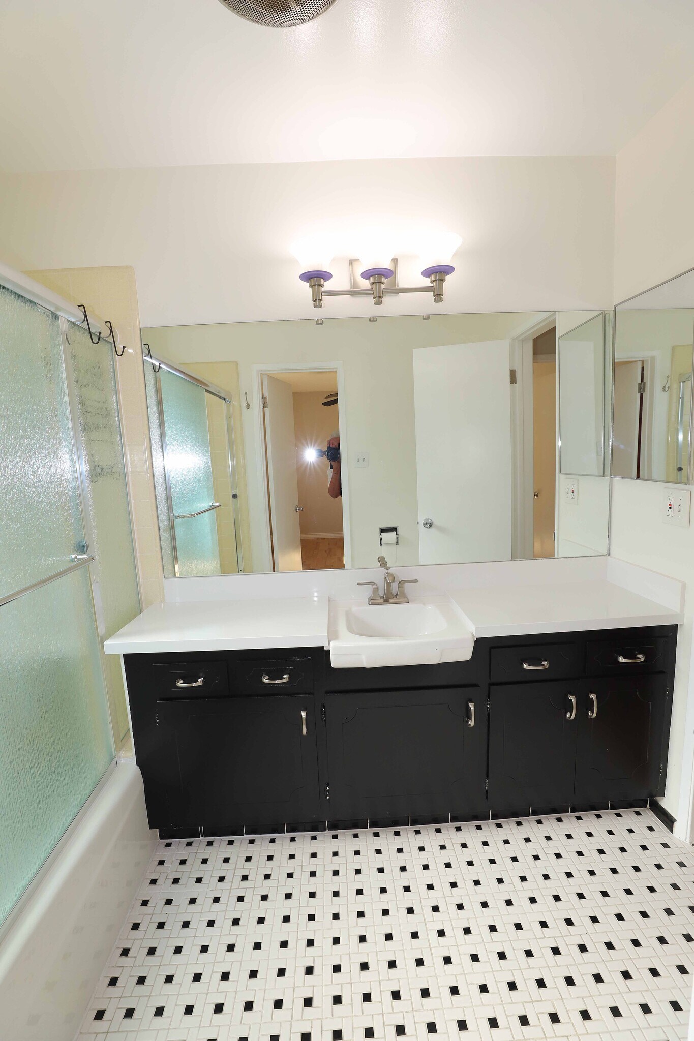 Building Photo - 1025 S Sherbourne Dr