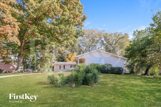 Building Photo - 2030 Chestnut Hill Cir