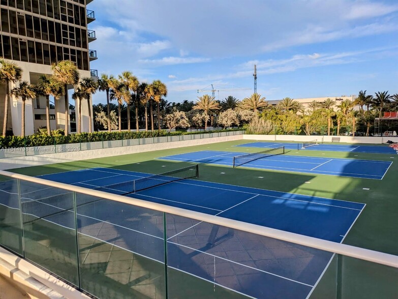 Building Photo - 9801 Collins Ave