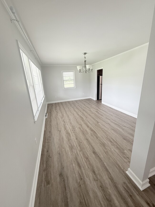 Building Photo - 1303 SC-90