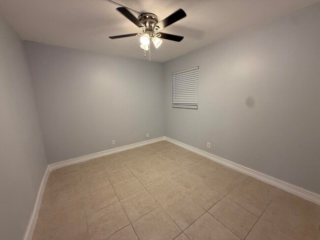 Building Photo - 7355 Woodmont Terrace