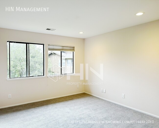 Building Photo - 1098 Ocaso Camino