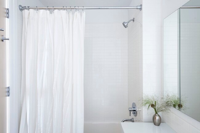 Building Photo - 300 Ashland Pl