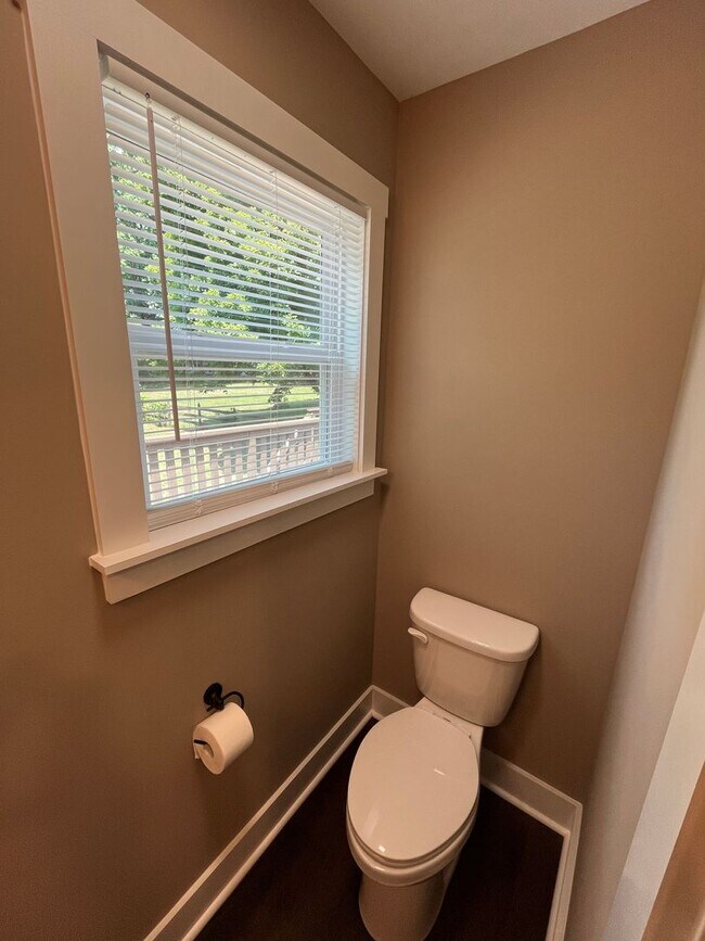 Building Photo - 1775 Ralee Dr