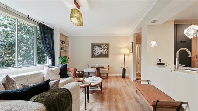 Building Photo - 2637 Peachtree Rd NE