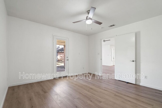 Building Photo - 1401 Landmark Ct