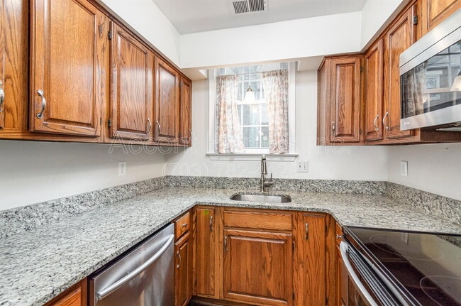 Building Photo - 449 Old Town Ct