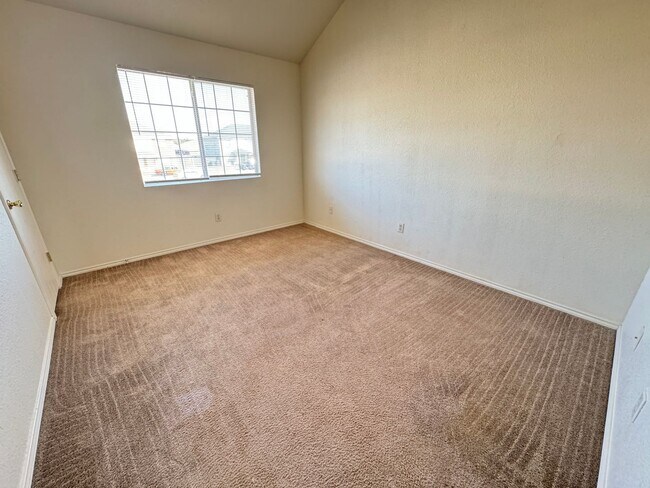 Building Photo - 4303 Deek Dr