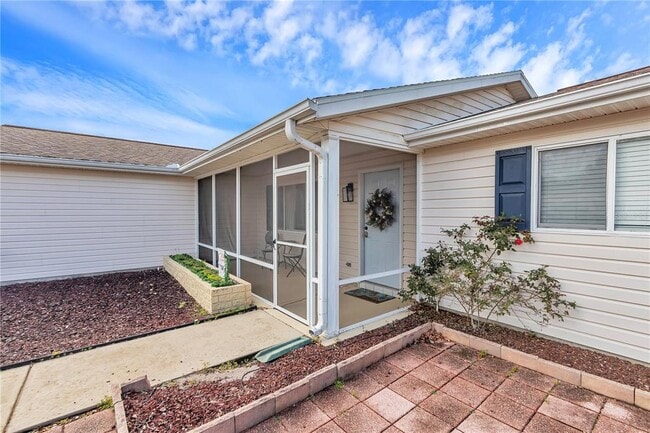 Building Photo - 6418 SW 62nd Ave