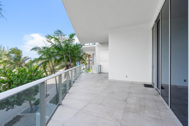 Building Photo - 701 N Fort Lauderdale Beach Blvd