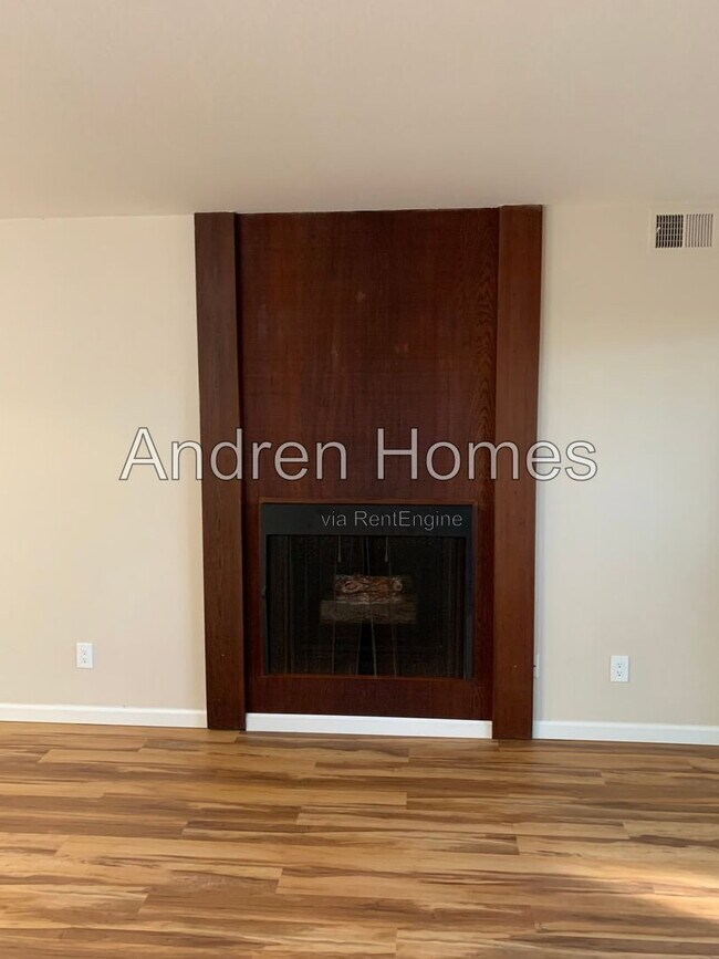 Building Photo - 150 Sea Ridge Ct