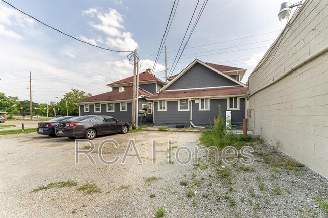 Building Photo - 524 1/2 E Raymond St.