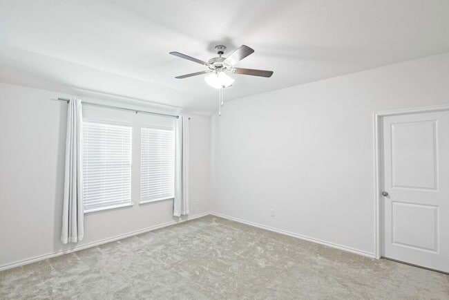 Building Photo - 1111 Emerald Gate Dr