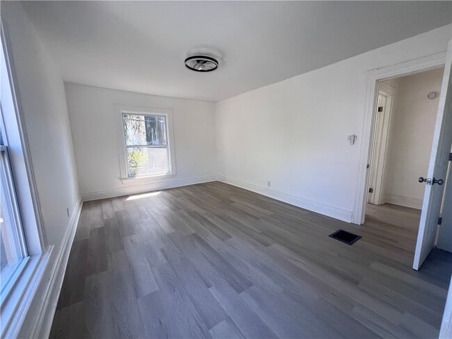 Building Photo - 43 Lawton St