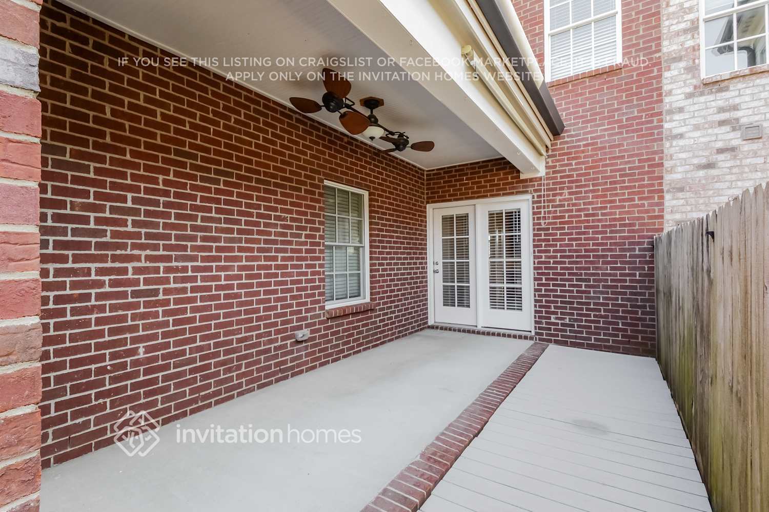 Building Photo - 2027 Oak Trail Dr