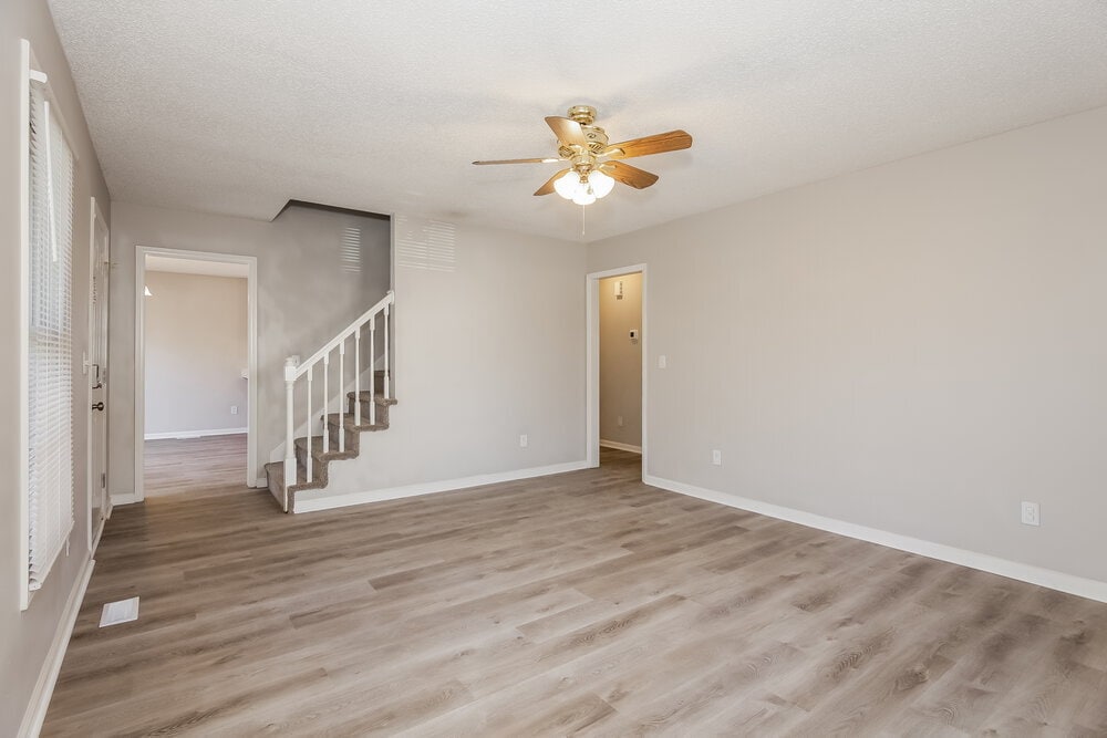 Building Photo - 201 Linville Ct