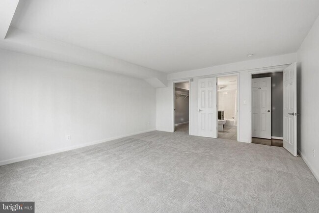 Building Photo - 1603 N Van Dorn St