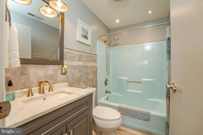 Building Photo - 545 N Connecticut Ave