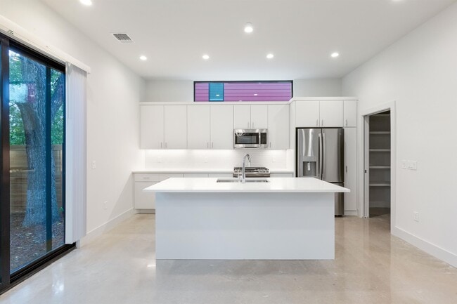 Building Photo - 1116 Walton Ln