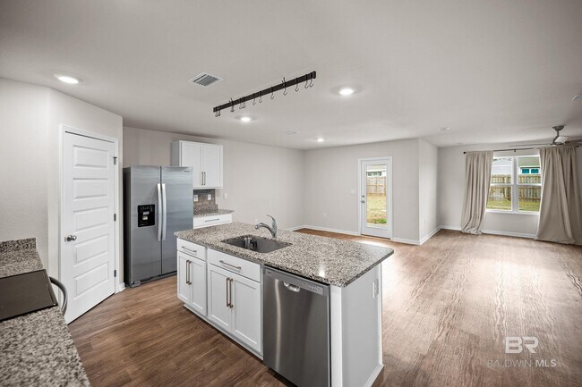 Building Photo - 3172 Vista Delmar Dr