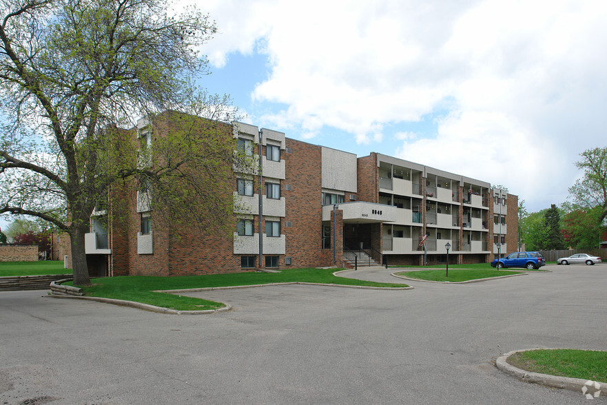 Primary Photo - Nicollet South Apartments