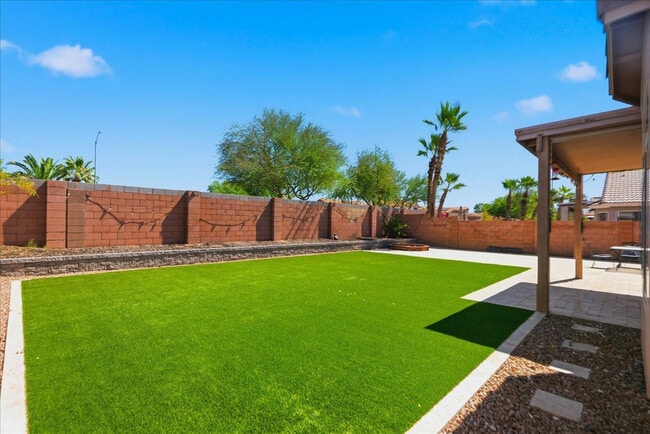 Building Photo - 4414 E Villa Rita Dr