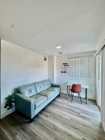 Building Photo - 217 E 29th St