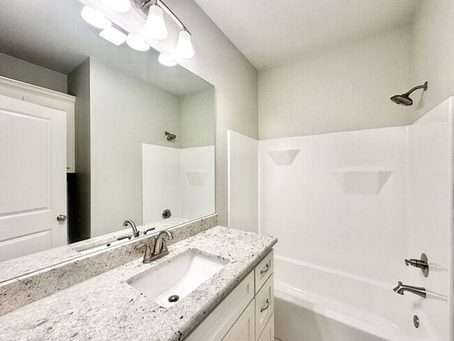 Building Photo - Available Now! Stunning 3 Bedroom 2 Bath i...