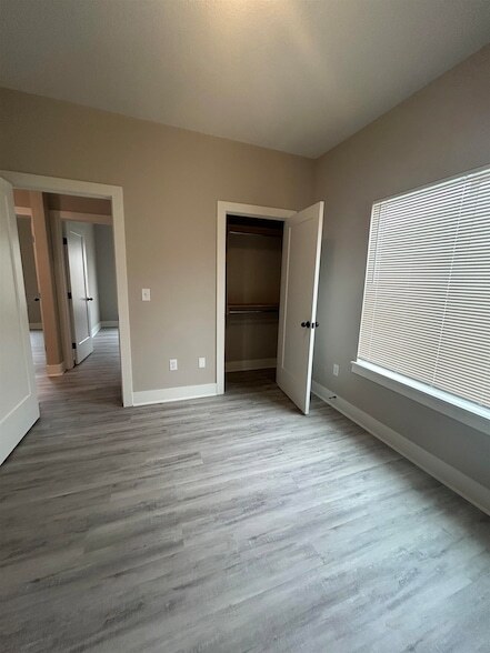 Building Photo - 12817 E Blake St