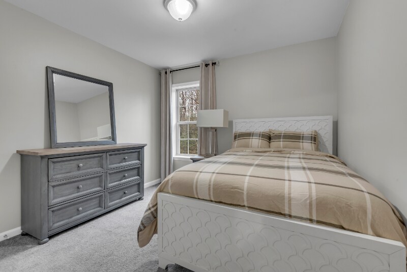 Building Photo - 7592 Holly Ridge Dr