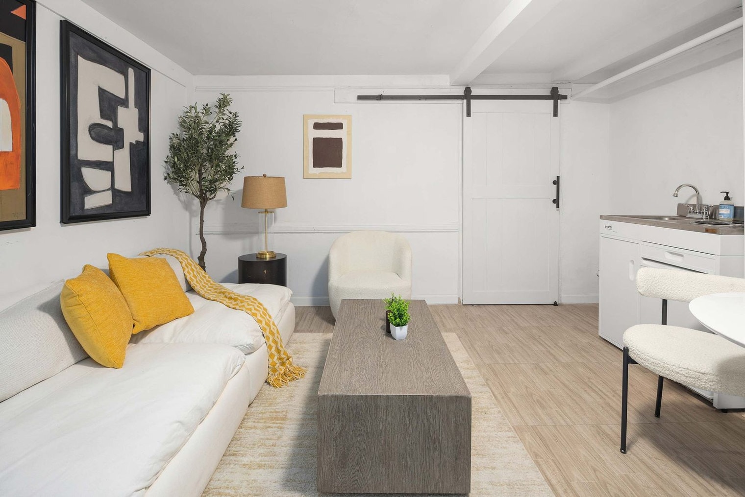 Building Photo - 173 N 7th St