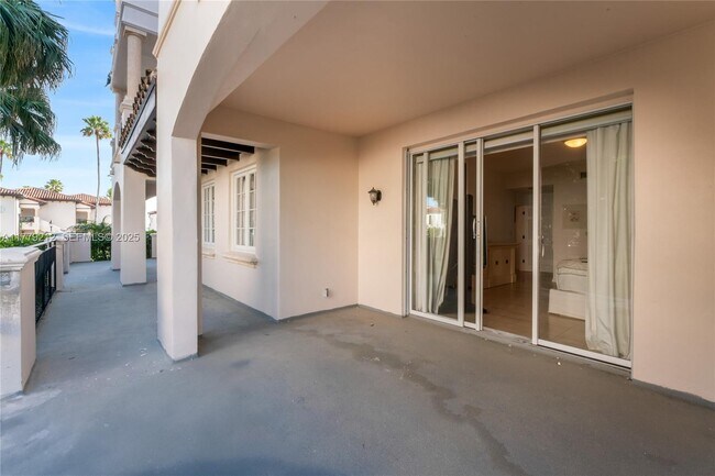 Building Photo - 19112 Fisher Island Dr