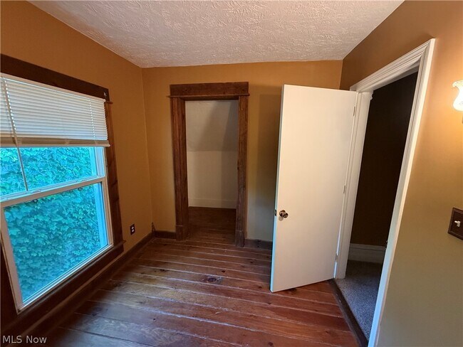 Building Photo - 1076 Ackley St