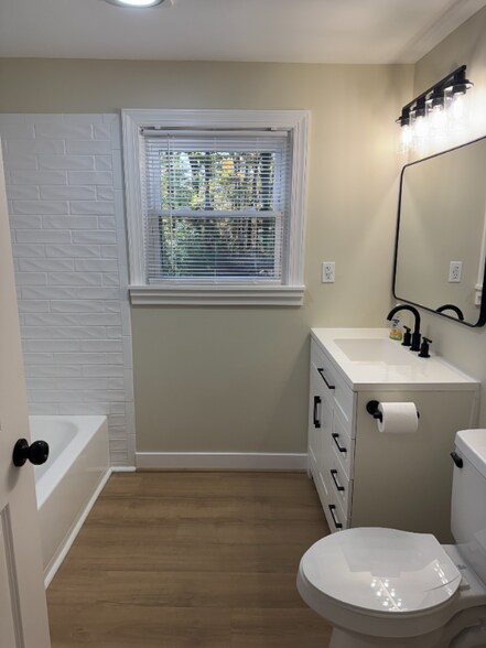 Building Photo - 1013 Clayton Rd