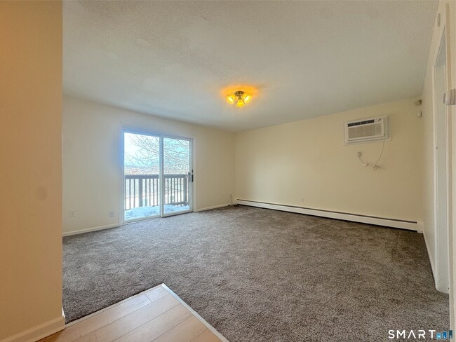 Building Photo - 666 Broad St