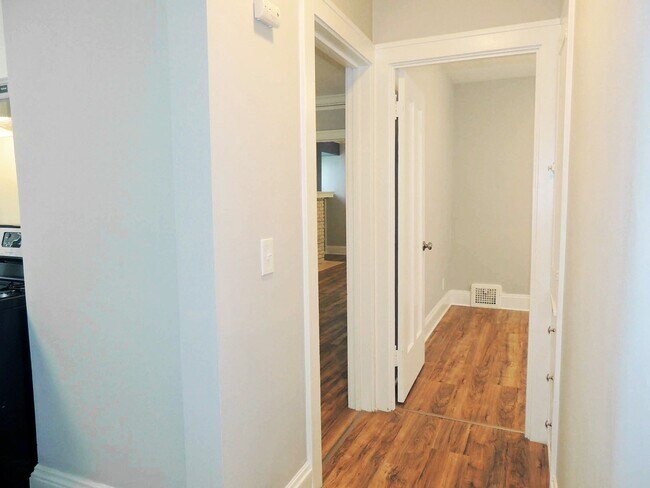 Building Photo - 3690 Hildana Rd