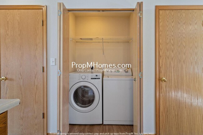 Building Photo - Cozy Two Bedroom Home in SE Portland!